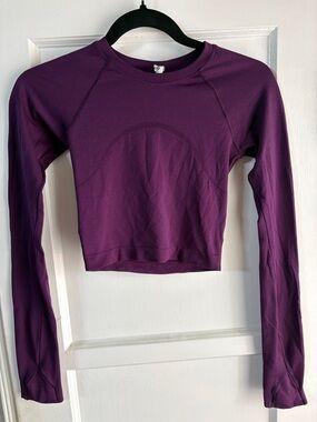 lululemon athletica Deep Purple Long-Sleeve Cropped Workout Top SIZE 2